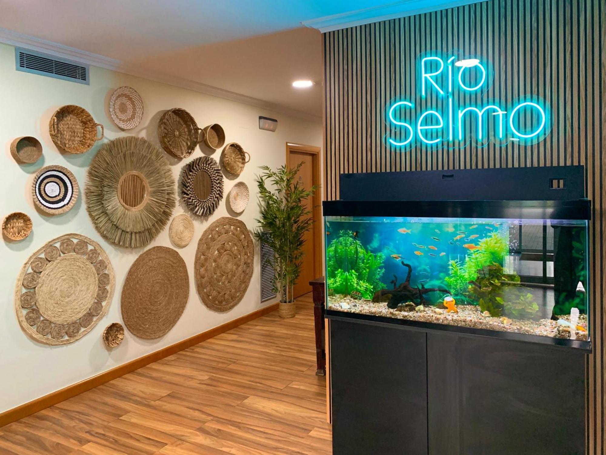 Hostal Rio Selmo Ponferrada Buitenkant foto