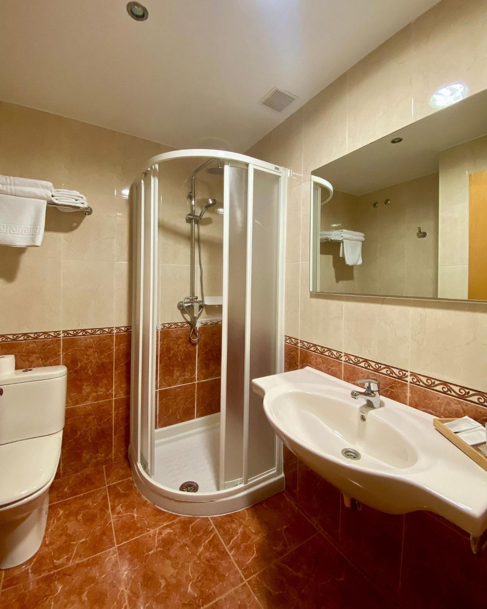 Hostal Rio Selmo Ponferrada Buitenkant foto