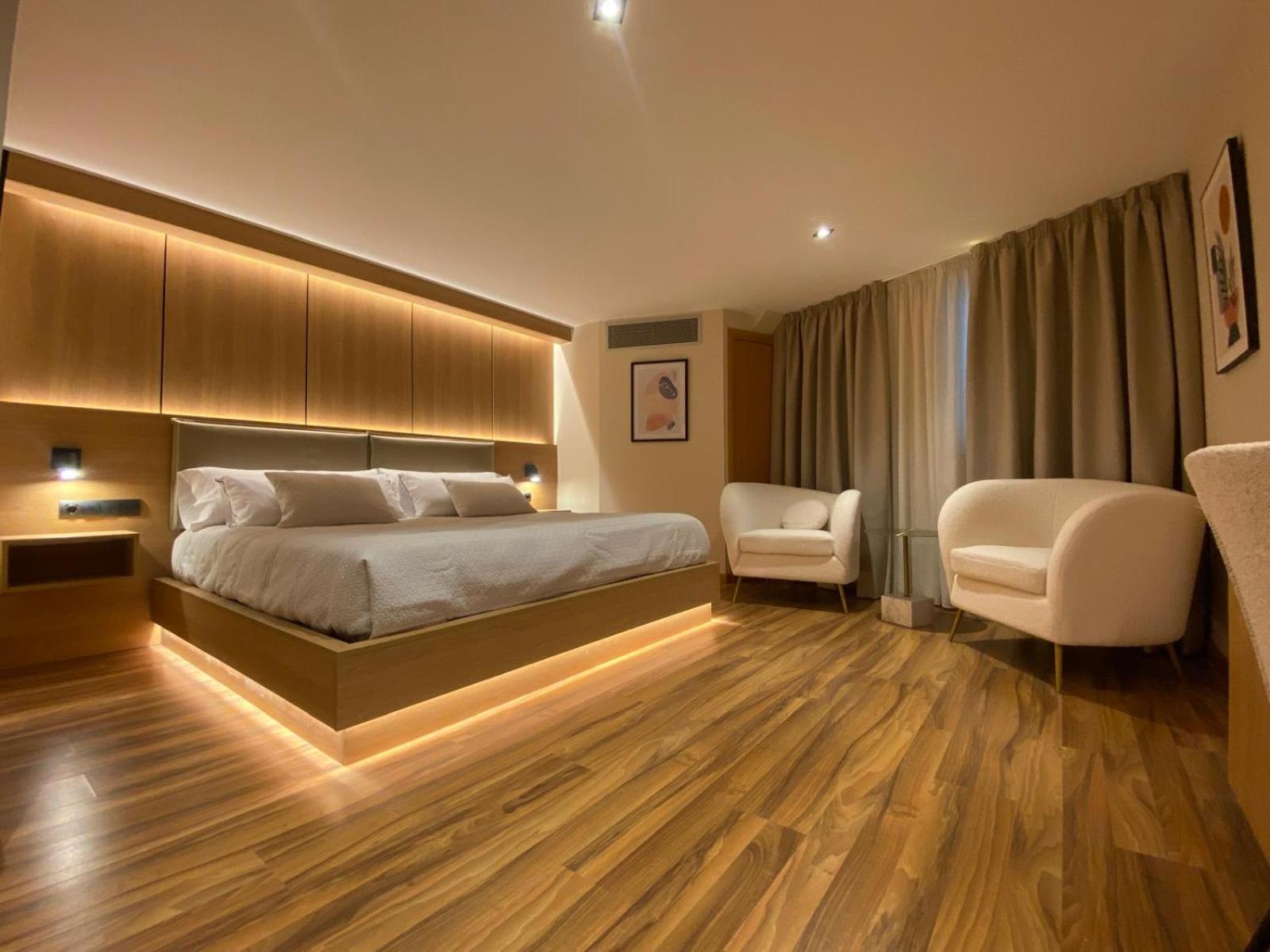 Hostal Rio Selmo Ponferrada Buitenkant foto